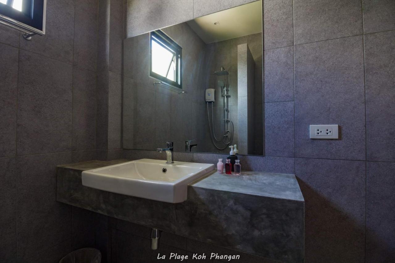 la plage resort&beach club Baan Tai Extérieur photo
