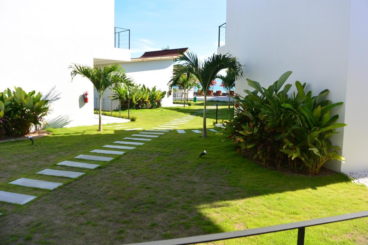 la plage resort&beach club Baan Tai Extérieur photo