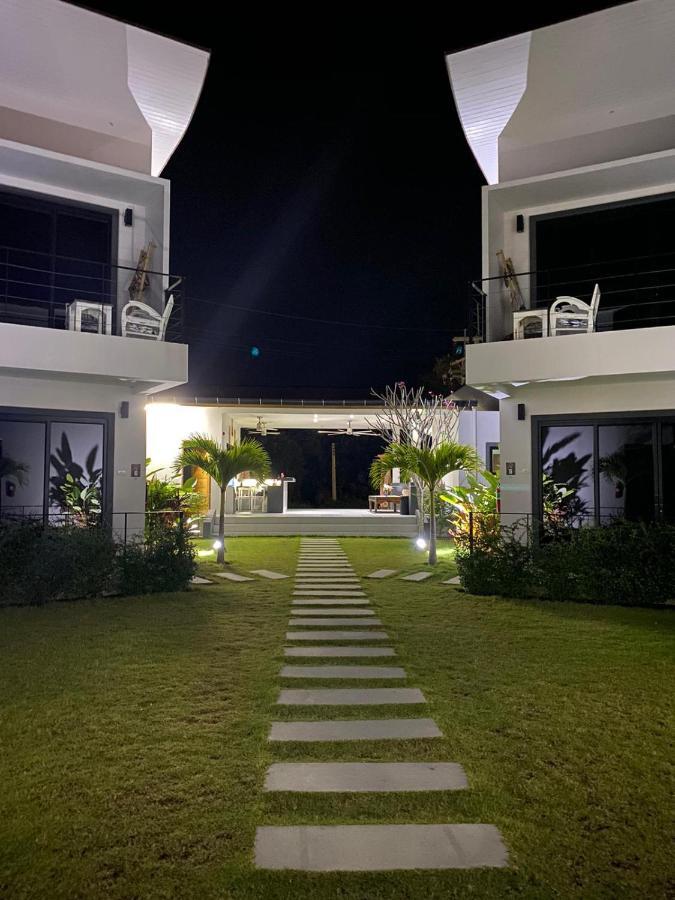 la plage resort&beach club Baan Tai Extérieur photo